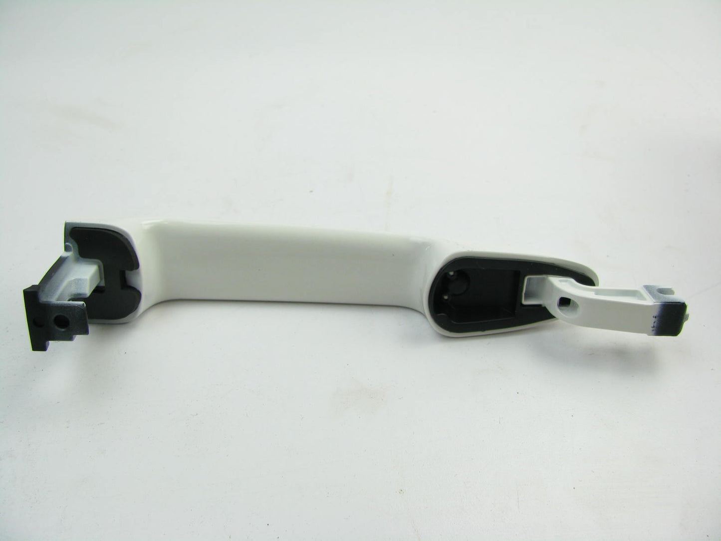 NEW - OUT OF BOX OEM GS3N-73-410A-UK Front Left Door Handle 2009-2010 Mazda 6