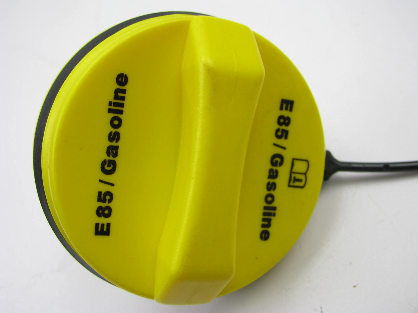 NEW - OUT OF BOX - OEM GM Acdelco GT294 Fuel Tank Filler Gas Cap YELLOW