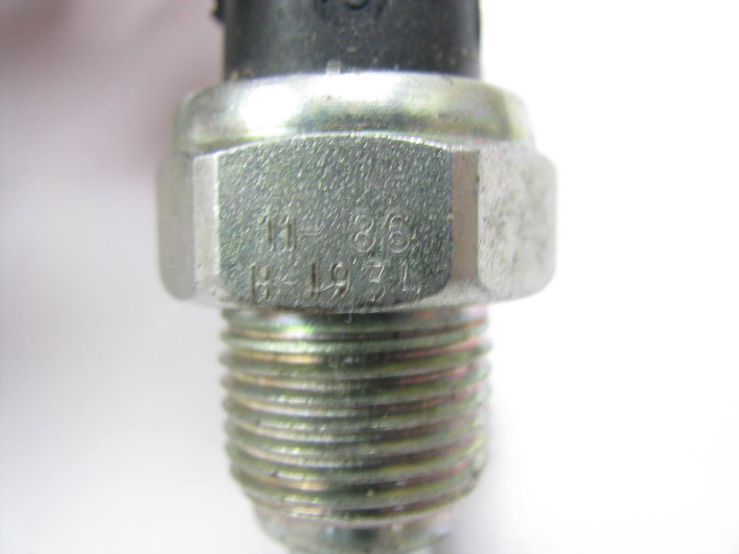 NEW - OUT OF BOX H1934 Ported Vacuum Switch - 3 Port