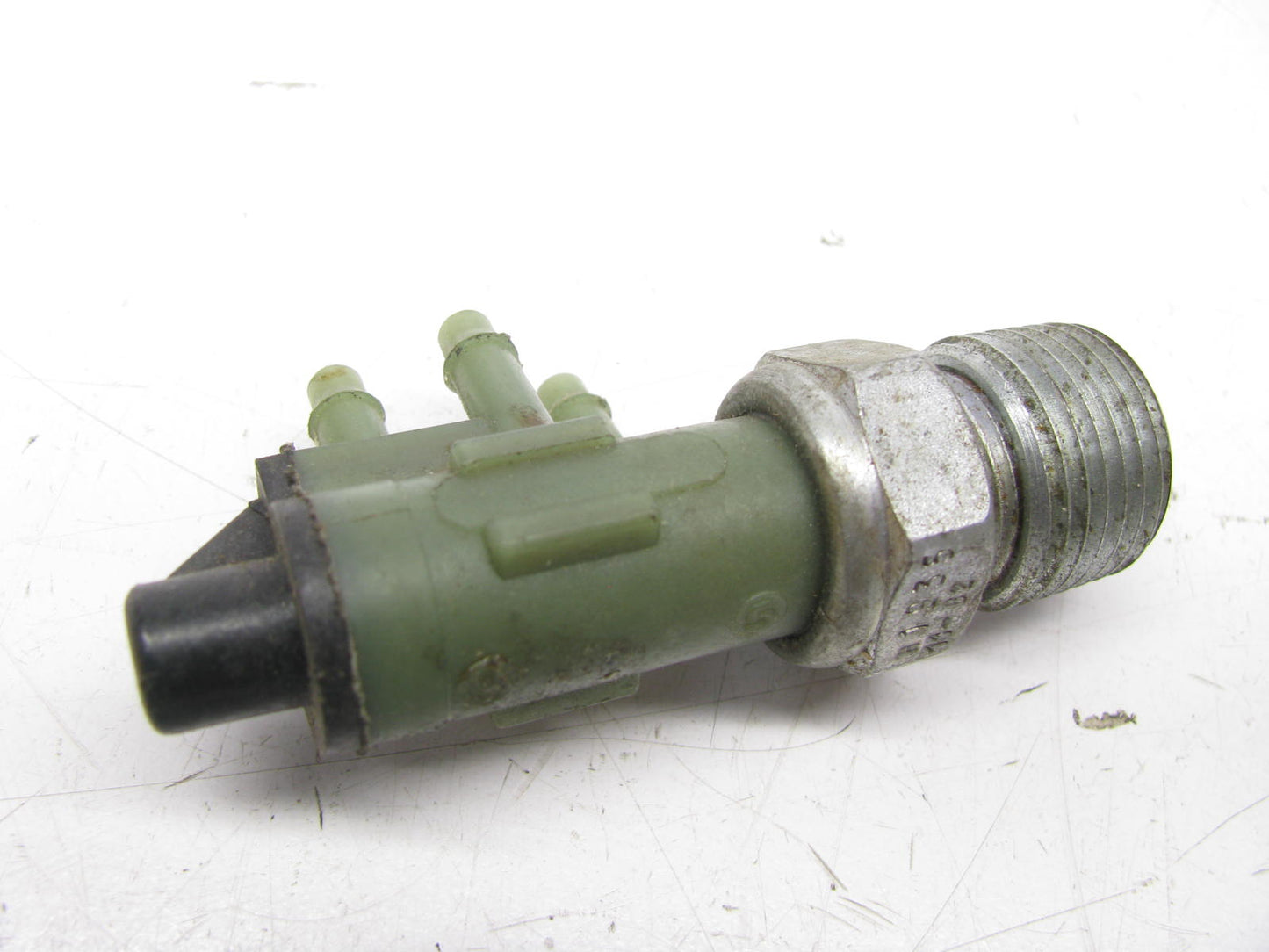 NEW - OUT OF BOX H1935 Ported Vacuum Switch