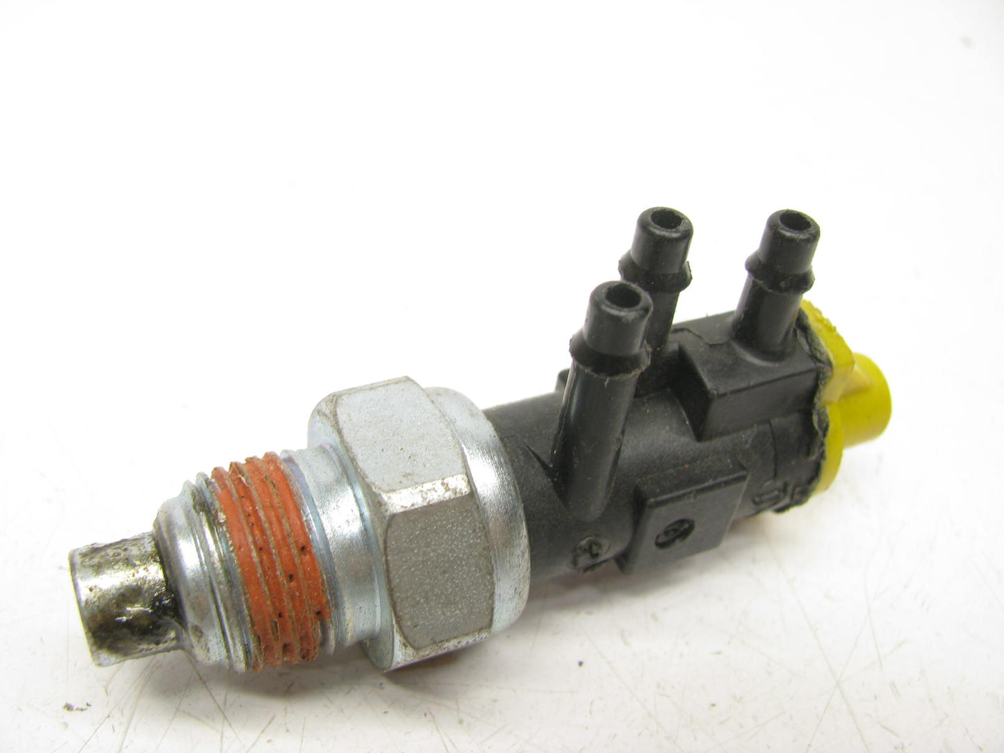 NEW - OUT OF BOX H2942 Ported Vacuum Switch