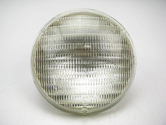 H4815 Sealed Beam Halogen Lamp Bulb, 28V, 90W, PAR46 RV Military Truck Auto