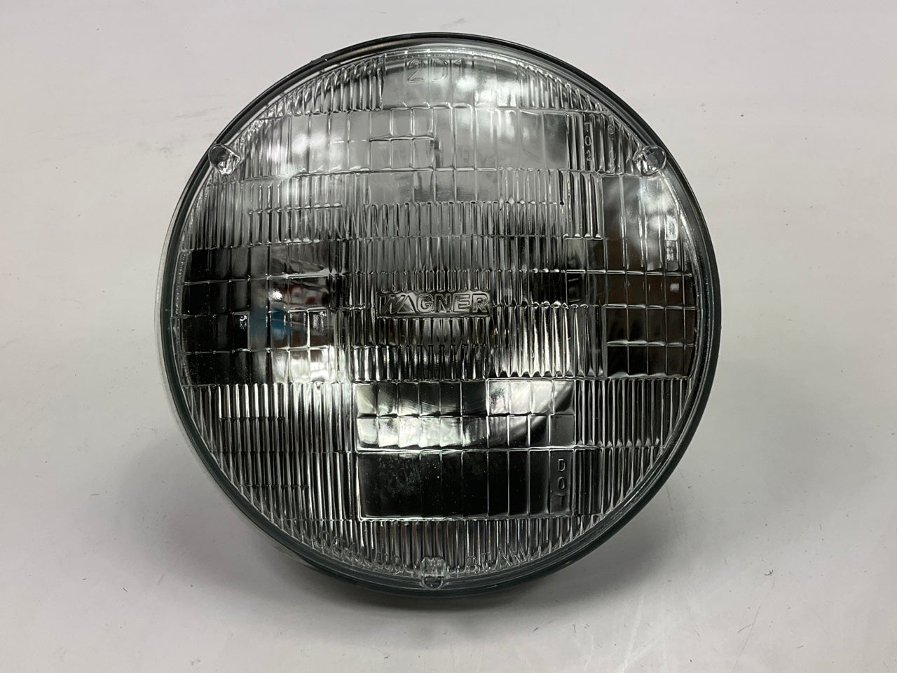 NEW UNBOXED Wagner H6024 Headlight Head Lamp Bulb