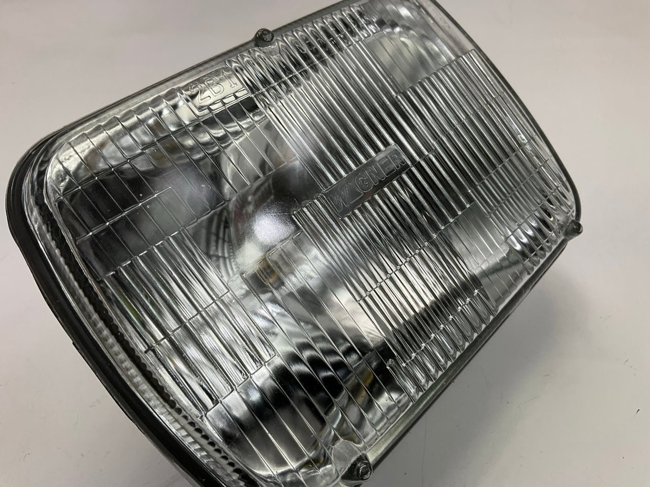 NEW UNBOXED Wagner H6054 12v Sealed Beam Headlight Bulb