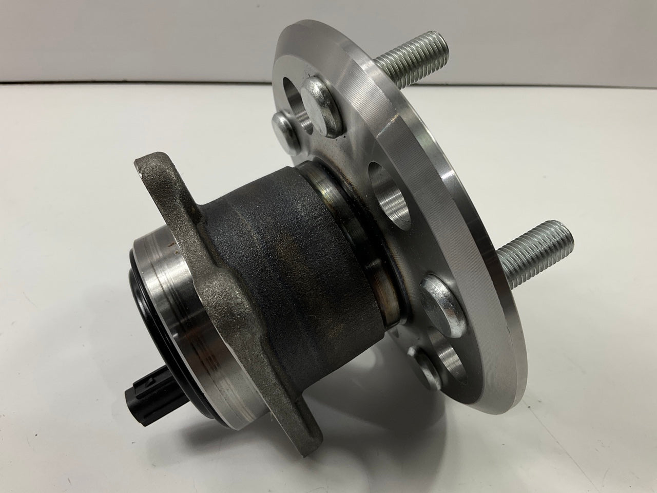 NEW - UNBOXED AFTERMARKET HA590424 Rear Right Wheel Bearing And Hub Assembly