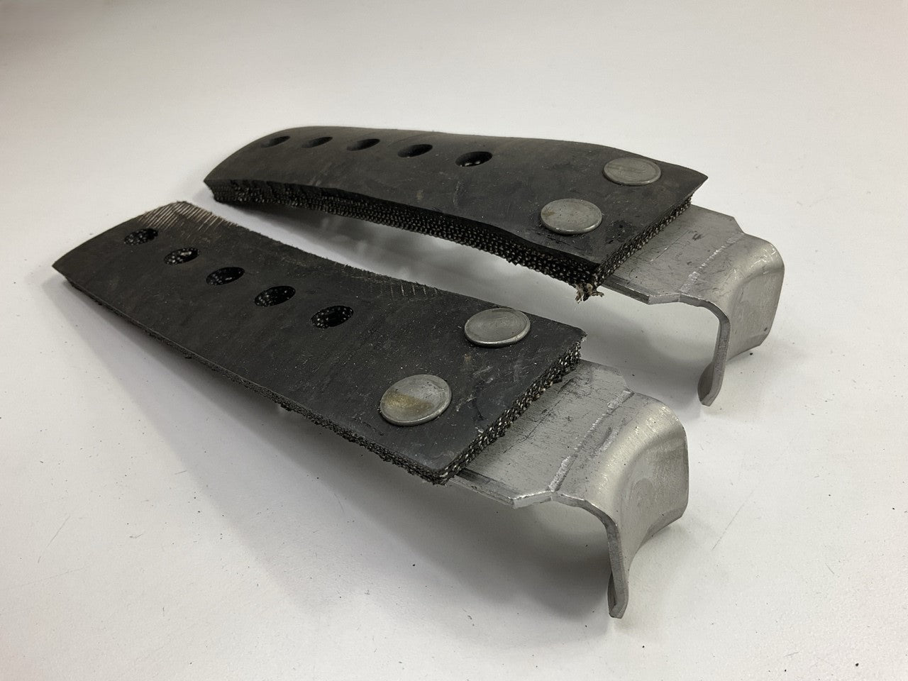 (30) Universal Exhaust Hangers, 8'' X 2'' X 11/32''