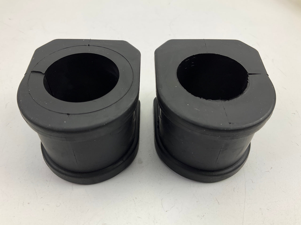 NEW OUT OF BOX - HB1590 FRONT Suspension Stabilizer Sway Bar Bushing Kit