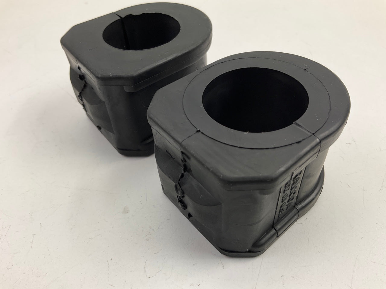 NEW OUT OF BOX - HB1590 FRONT Suspension Stabilizer Sway Bar Bushing Kit