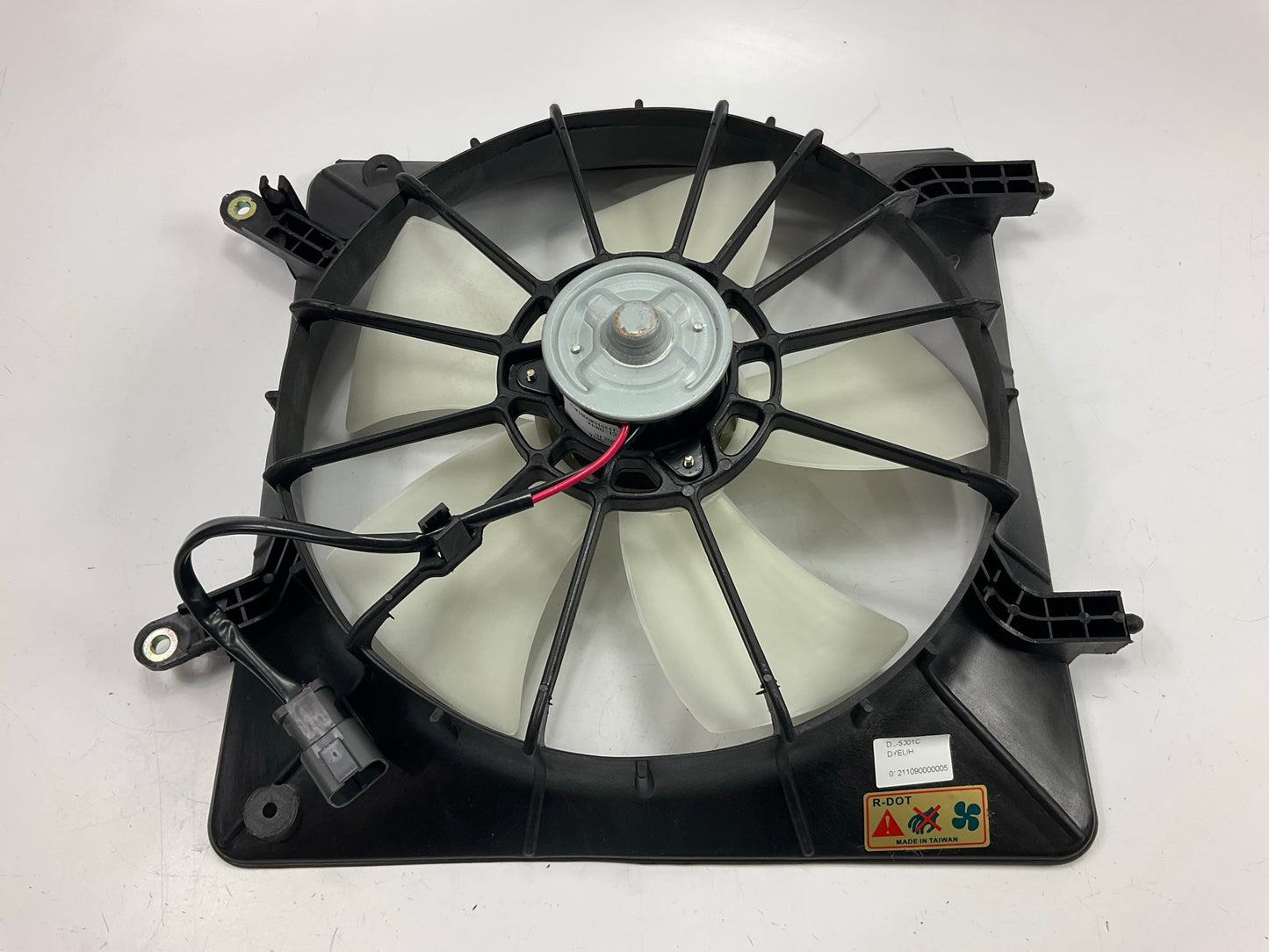 NEW AFTERMARKET HDA1089AG Radiator Cooling Fan - 1998-2002 Honda Accord 4-CYL.