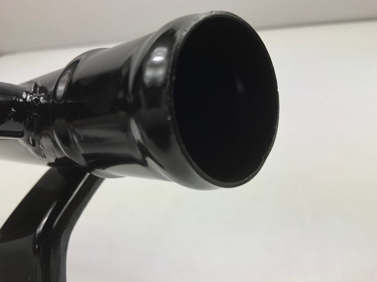 NEW UNBOXED HHA115 Lower Hose To Water Pump Housing Inlet Coolant Tube Pipe