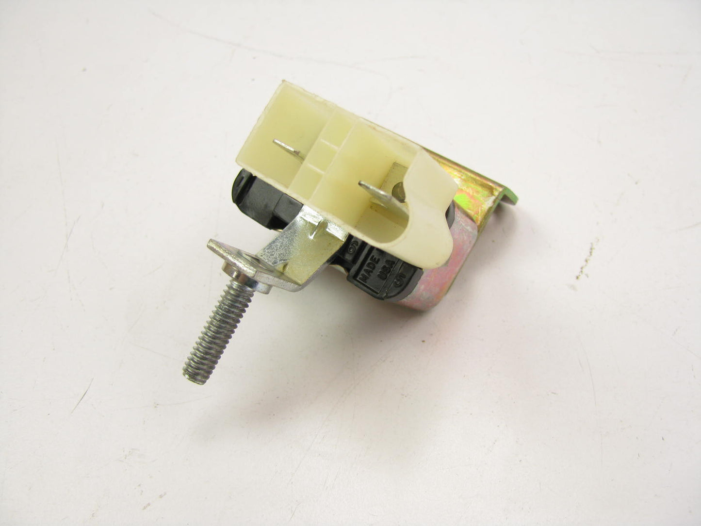 NEW - OUT OF BOX HR-94 Horn Relay - Repalces # 6273328 3996283 H141