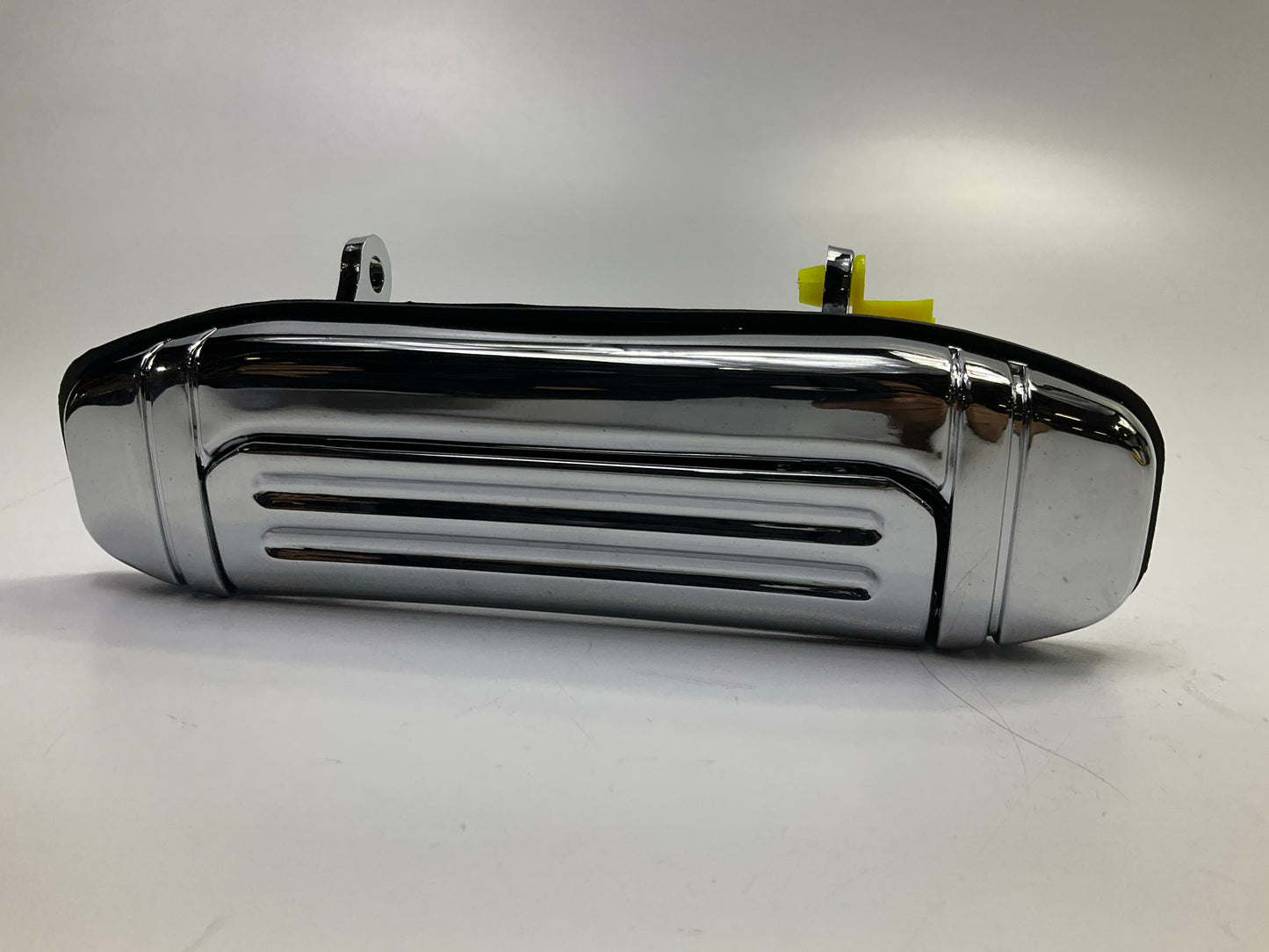 NEW AFTERMARKET - Front Left Door Handle For 1992-00 Mitsubishi Montero MR313582