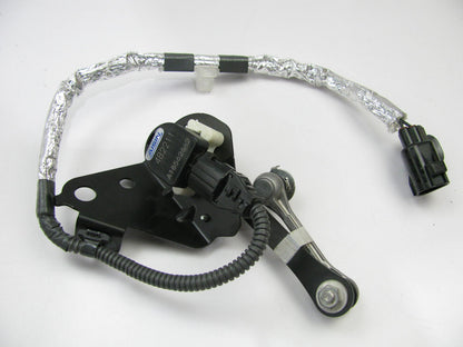 NEW - OUT OF BOX Genuine AISIN HST-041 Suspension Ride Height Sensor Rear Left