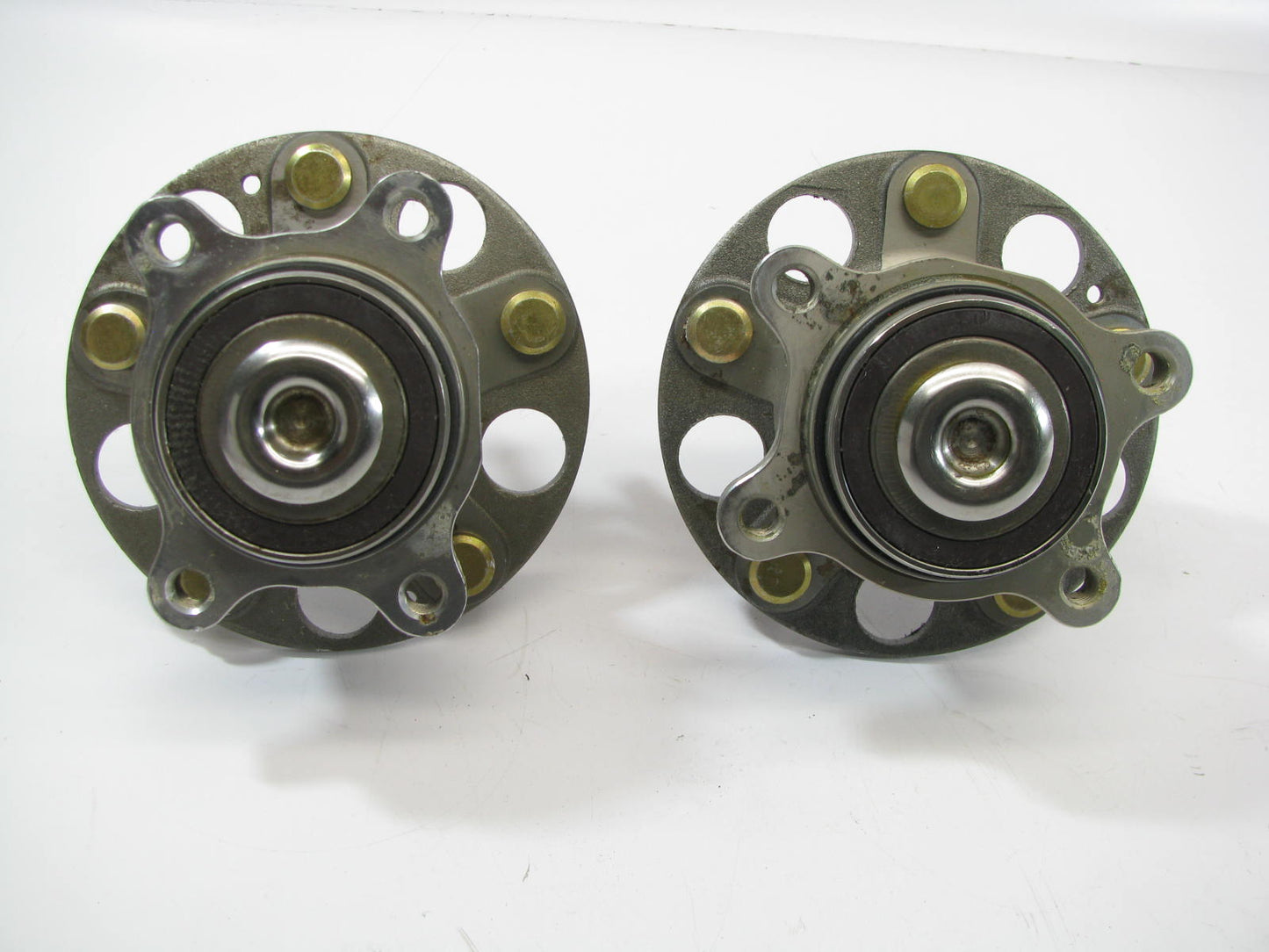 (2) NEW UNBOXED HUB113T Rear Wheel Hub Bearings 2006-2011 Honda Civic