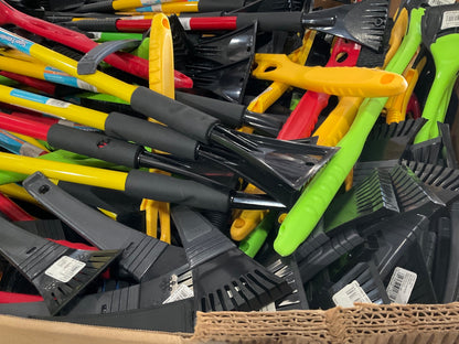 460 Pieces - WHOLESALE Pallet Of Ice Scrapers & Snow Brushes, MIXED LOT Type 2