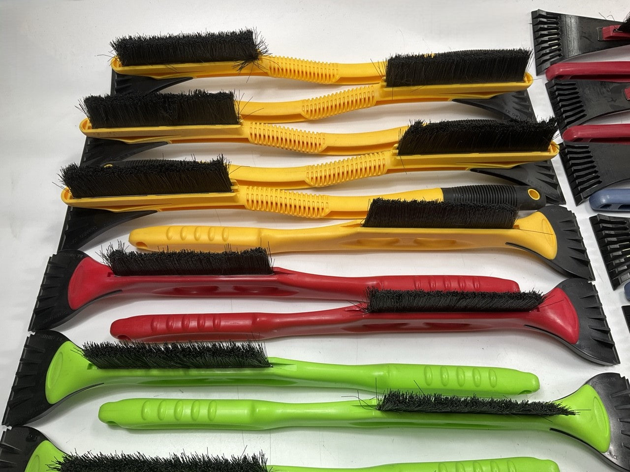 40 Assorted Mixed Ice Scrapers & Snow Broom Brushes - ICE SCRAPER Lot #10