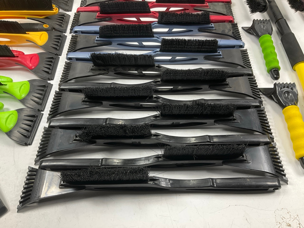 40 Assorted Mixed Ice Scrapers & Snow Broom Brushes - ICE SCRAPER Lot #10