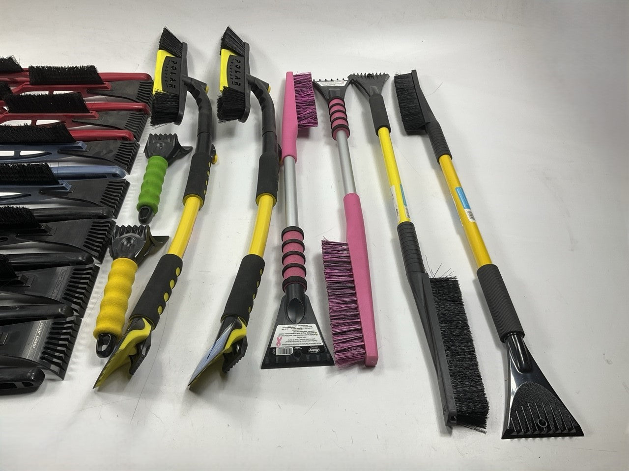 40 Assorted Mixed Ice Scrapers & Snow Broom Brushes - ICE SCRAPER Lot #10