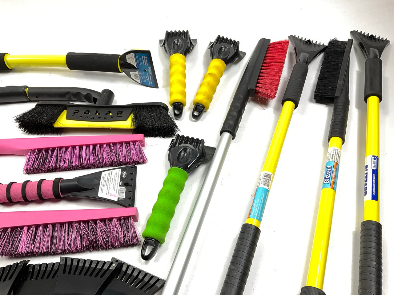40 Assorted Mixed Ice Scrapers & Snow Broom Brushes - ICE SCRAPER Lot #14
