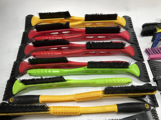 35 Assorted Mixed Ice Scrapers & Snow Broom Brushes - ICE SCRAPER Lot #15