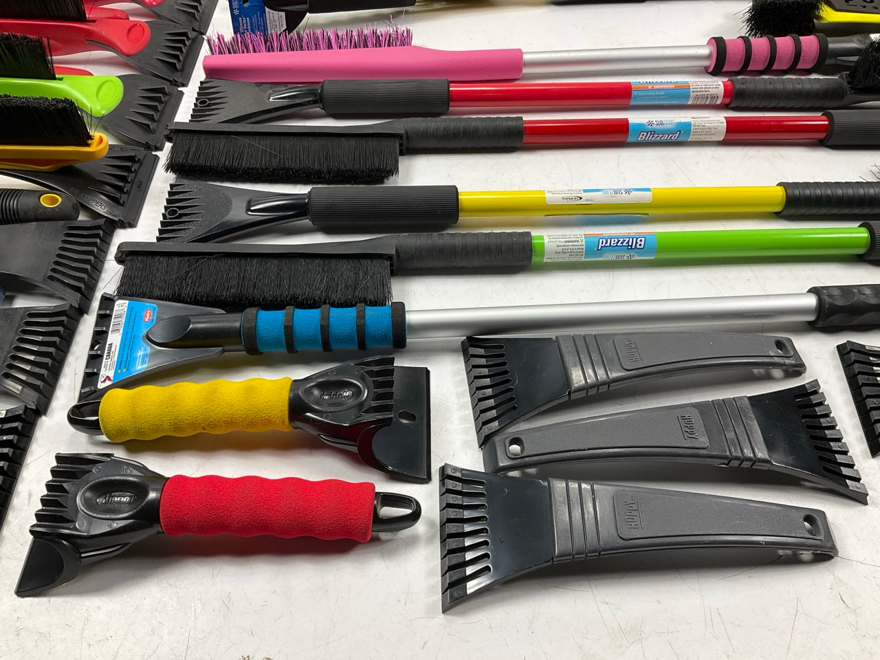 35 Assorted Mixed Ice Scrapers & Snow Broom Brushes - ICE SCRAPER Lot #15