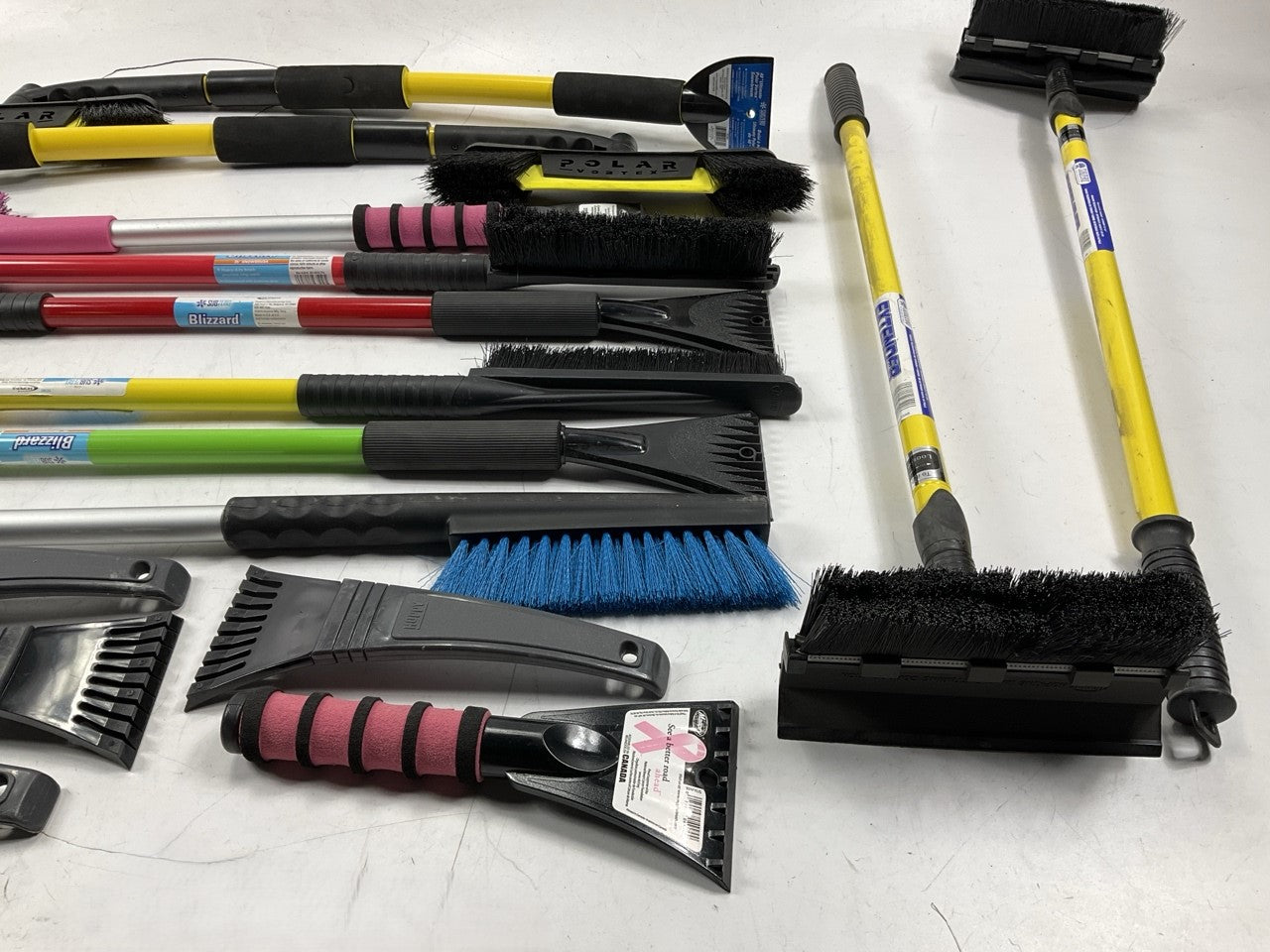 35 Assorted Mixed Ice Scrapers & Snow Broom Brushes - ICE SCRAPER Lot #15