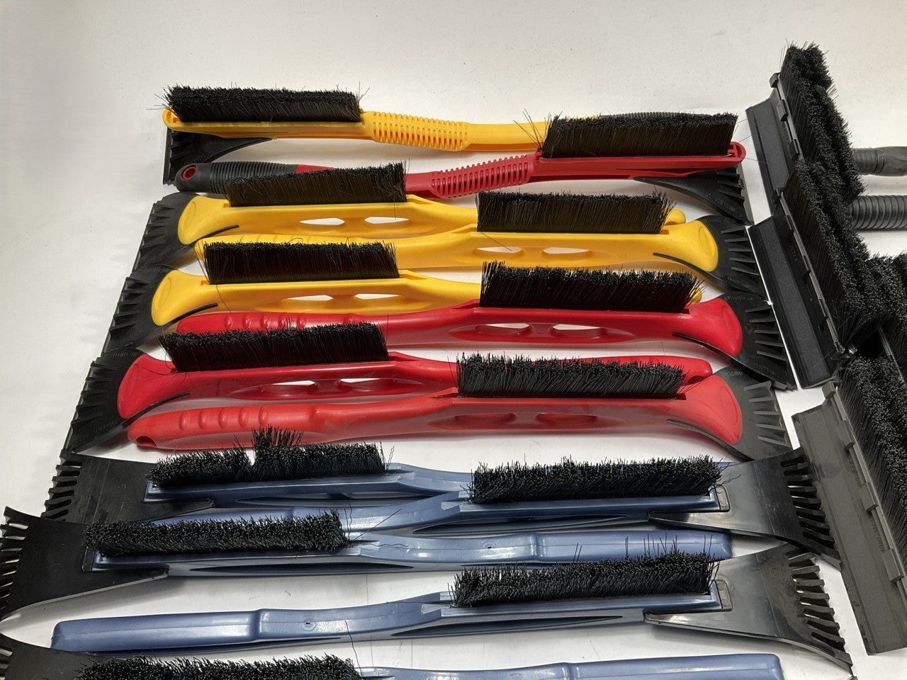 39 Assorted Mixed Ice Scrapers & Snow Broom Brushes - ICE SCRAPER Lot #16
