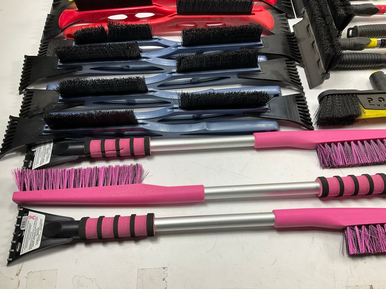 39 Assorted Mixed Ice Scrapers & Snow Broom Brushes - ICE SCRAPER Lot #16