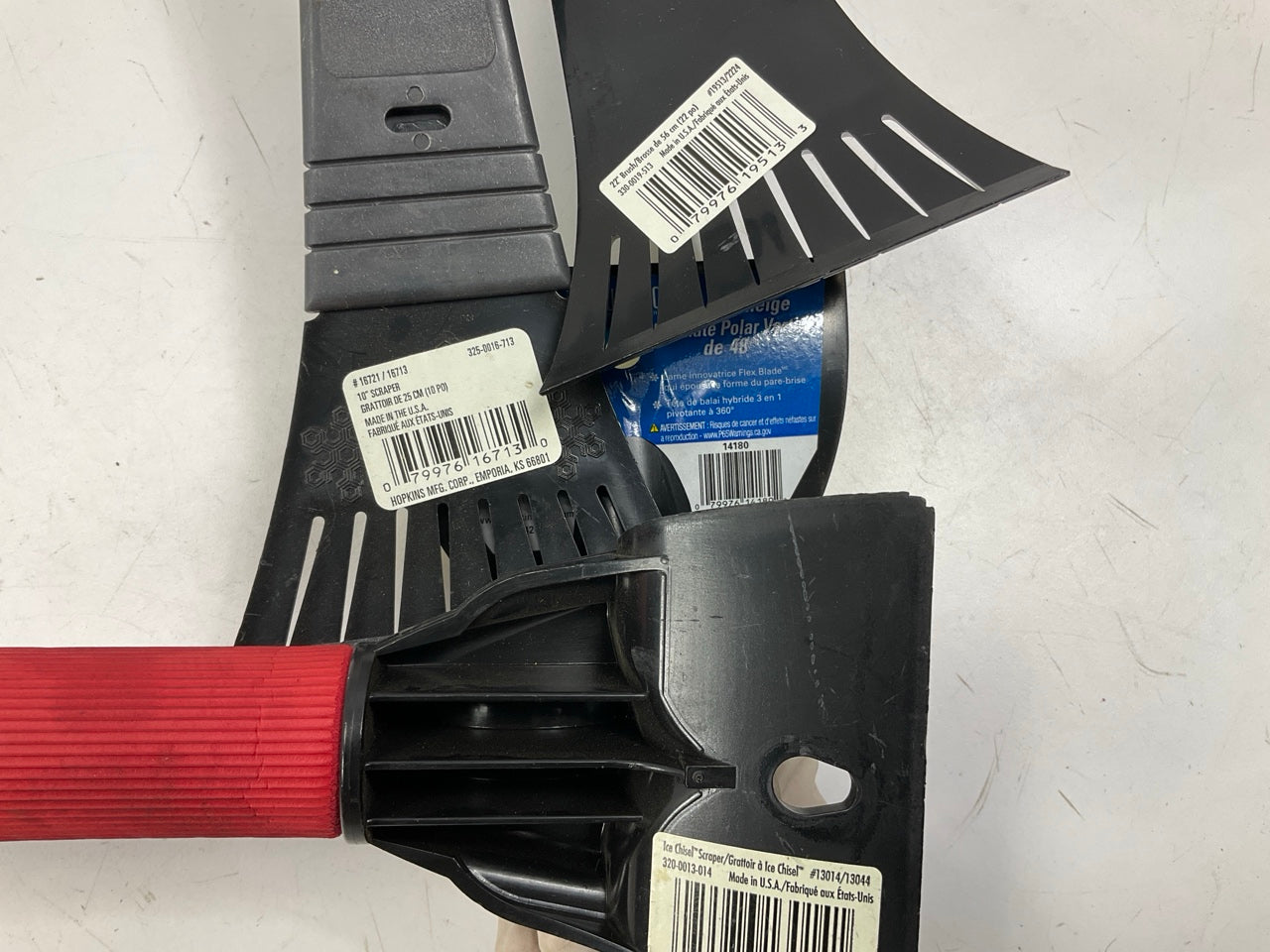 35 Assorted Mixed Ice Scrapers & Snow Broom Brushes - ICE SCRAPER Lot #18