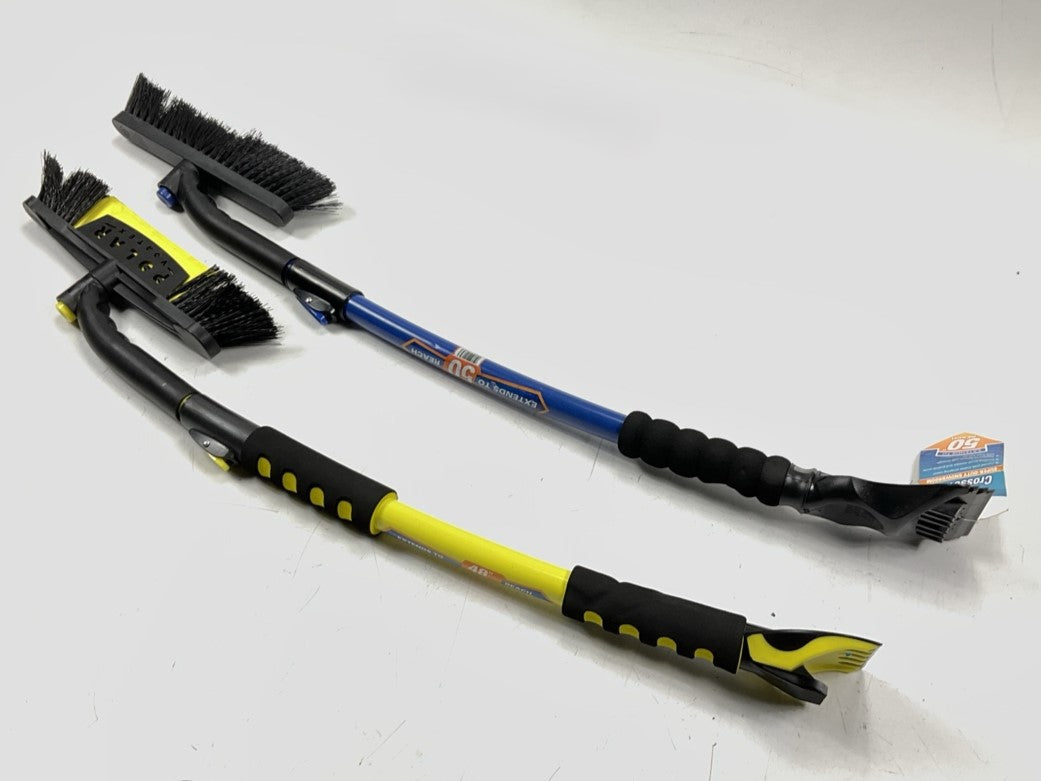 35 Assorted Mixed Ice Scrapers & Snow Broom Brushes - ICE SCRAPER Lot #1