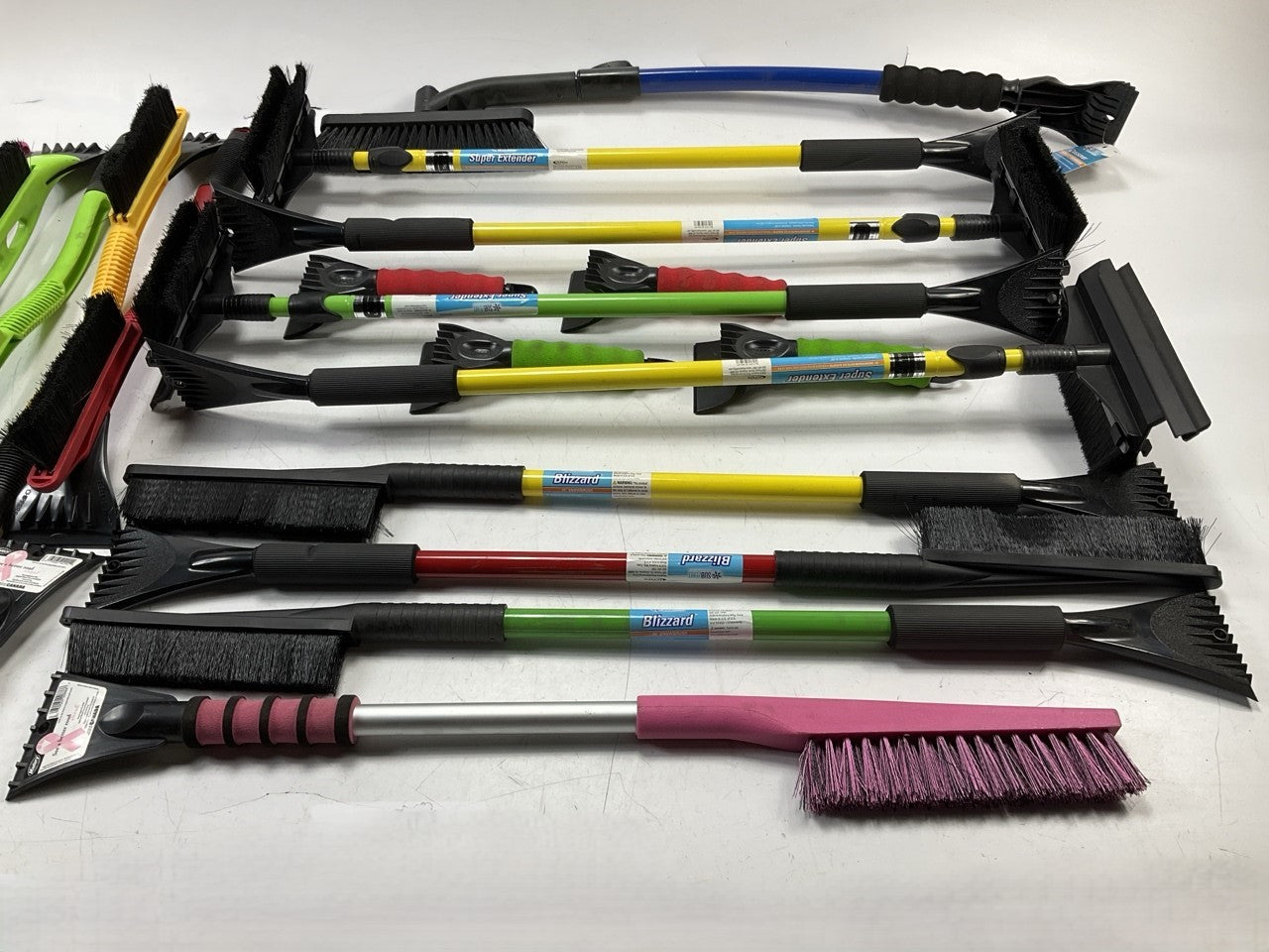 35 Pcs -  Assorted Mixed Ice Scraper & Snow Broom Brush - ICE SCRAPER Lot # 20
