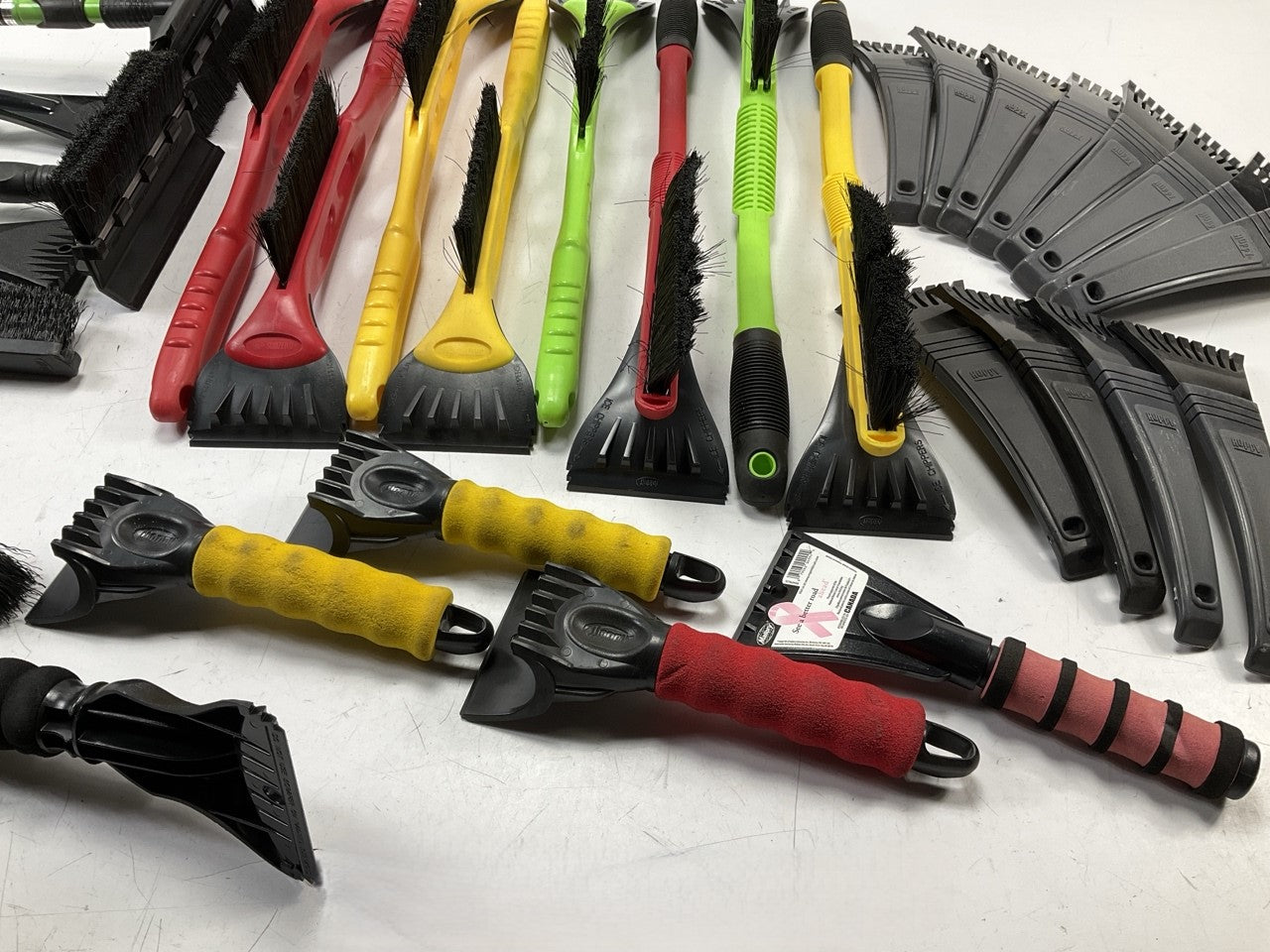 31 Pcs -  Assorted Mixed Ice Scraper & Snow Broom Brush - ICE SCRAPER Lot # 21