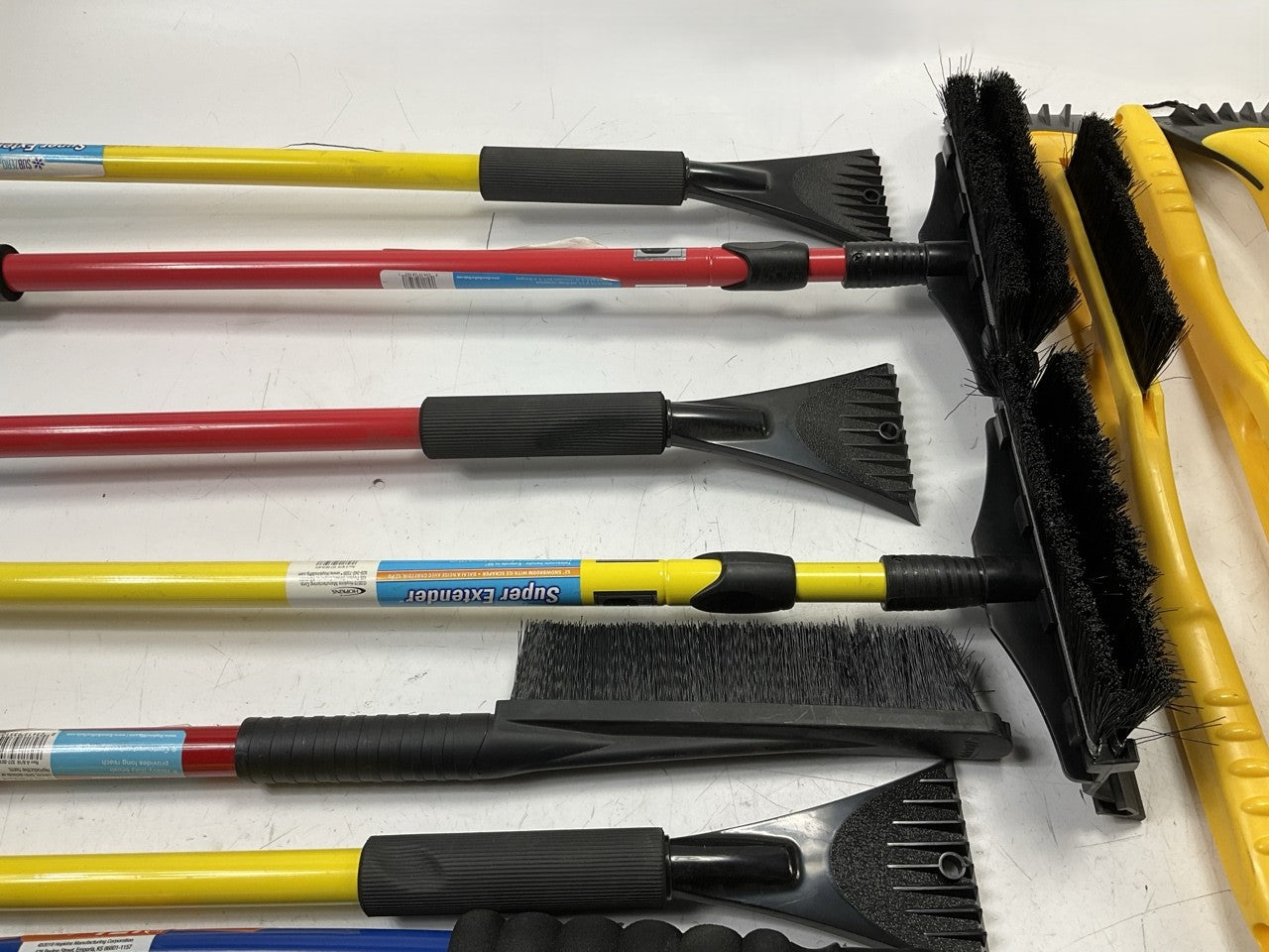 35 Assorted Mixed Ice Scrapers & Snow Broom Brushes - ICE SCRAPER Lot #24