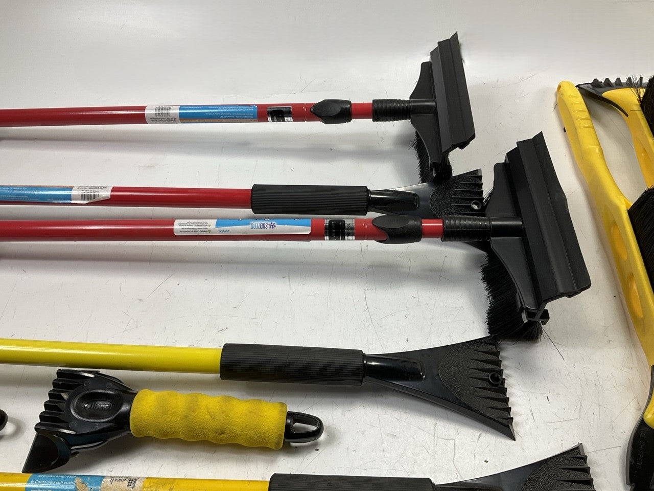 31 Assorted Mixed Ice Scrapers & Snow Broom Brushes - ICE SCRAPER Lot #25
