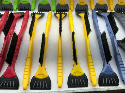 ICE SCRAPER LOT #29 Assorted Mixed Ice Scrapers & Snow Broom Brushes - 40 Pieces