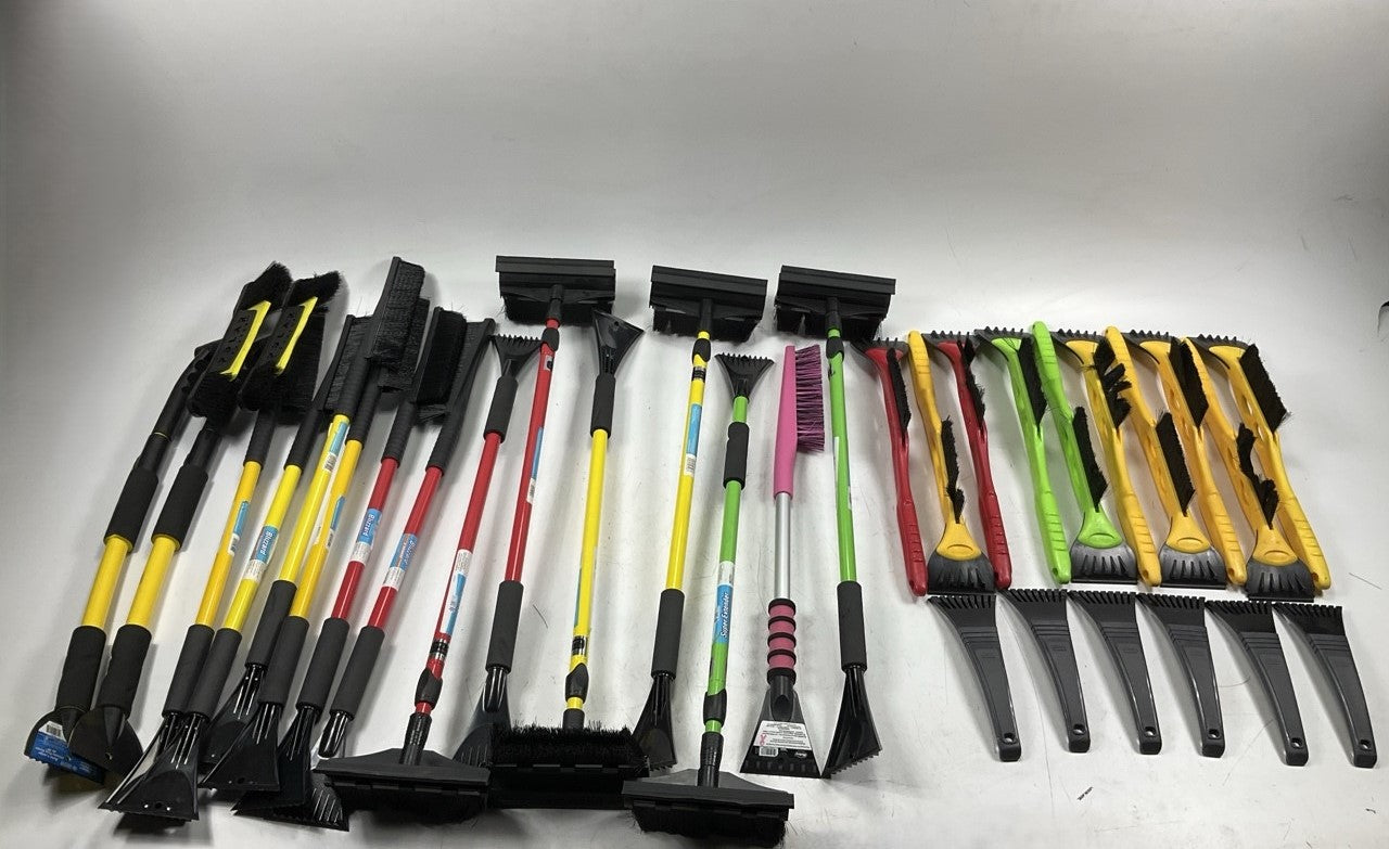 31 Assorted Mixed Ice Scrapers & Snow Broom Brushes - ICE SCRAPER Lot #4
