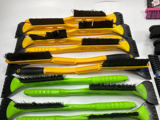 35 Assorted Mixed Ice Scrapers & Snow Broom Brushes - ICE SCRAPER Lot #6