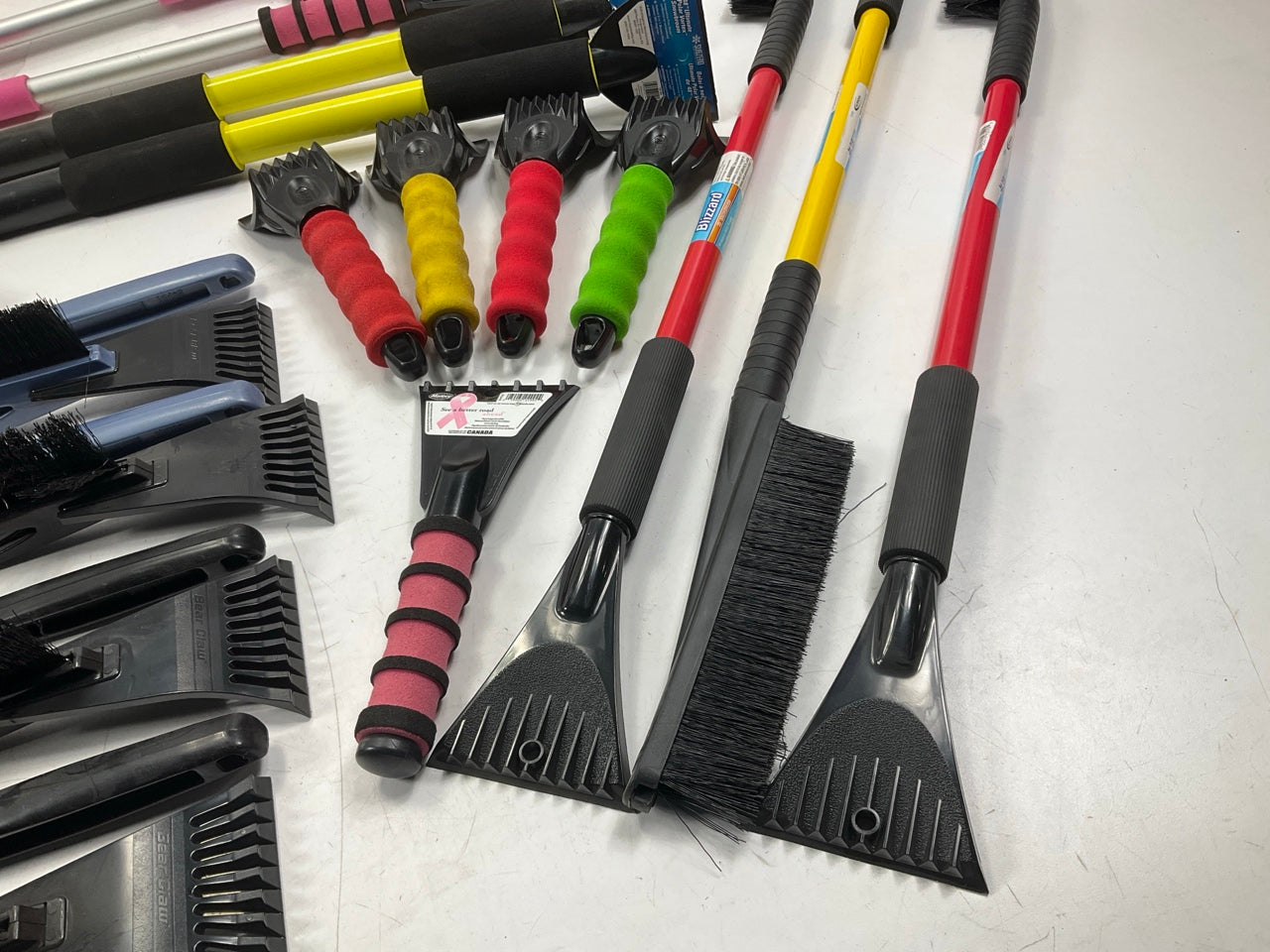 35 Assorted Mixed Ice Scrapers & Snow Broom Brushes - ICE SCRAPER Lot #6