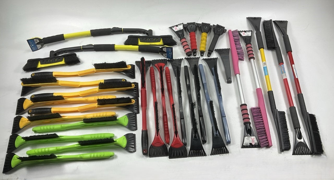 31 Assorted Mixed Ice Scrapers & Snow Broom Brushes - ICE SCRAPER Lot #7