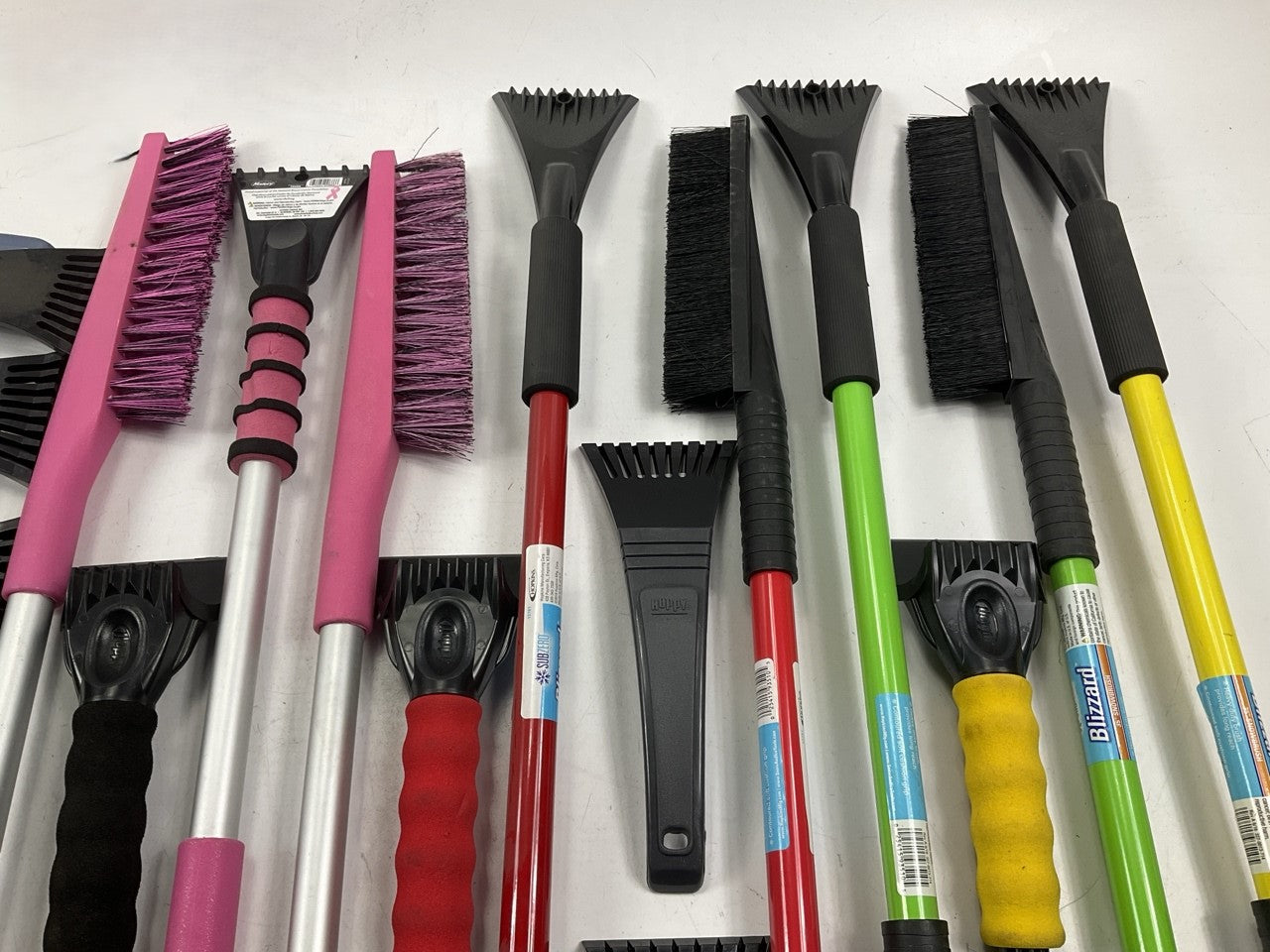 40 Assorted Mixed Ice Scrapers & Snow Broom Brushes - ICE SCRAPER Lot #8