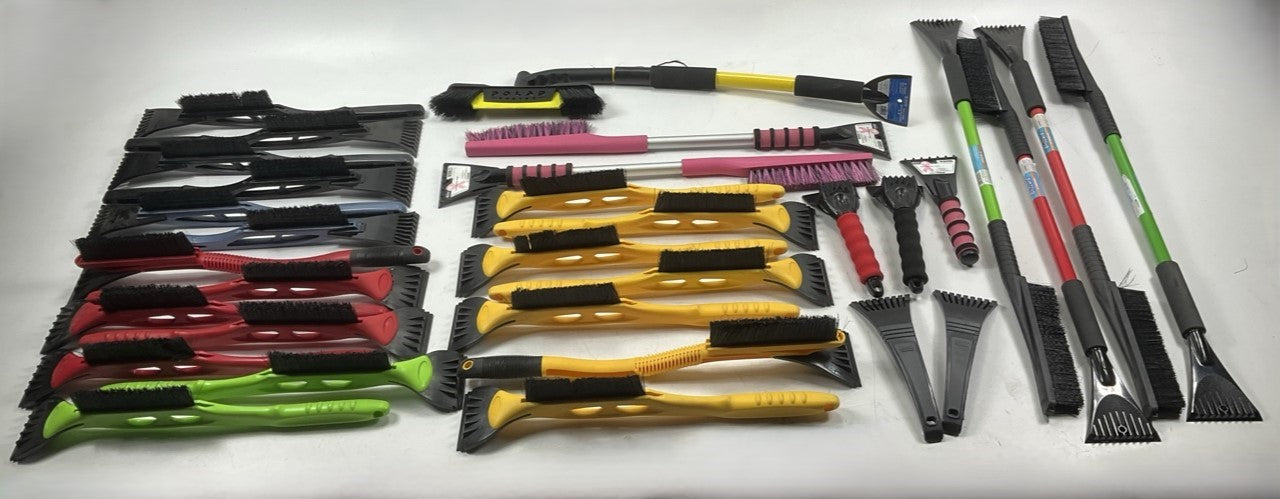 31 Assorted Mixed Ice Scrapers & Snow Broom Brushes - ICE SCRAPER Lot #9