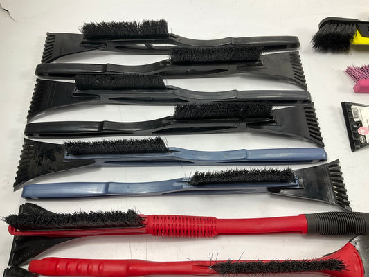 31 Assorted Mixed Ice Scrapers & Snow Broom Brushes - ICE SCRAPER Lot #9