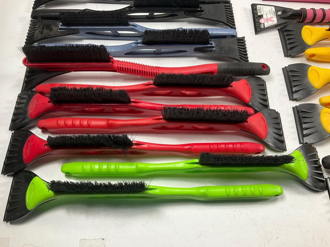 31 Assorted Mixed Ice Scrapers & Snow Broom Brushes - ICE SCRAPER Lot #9