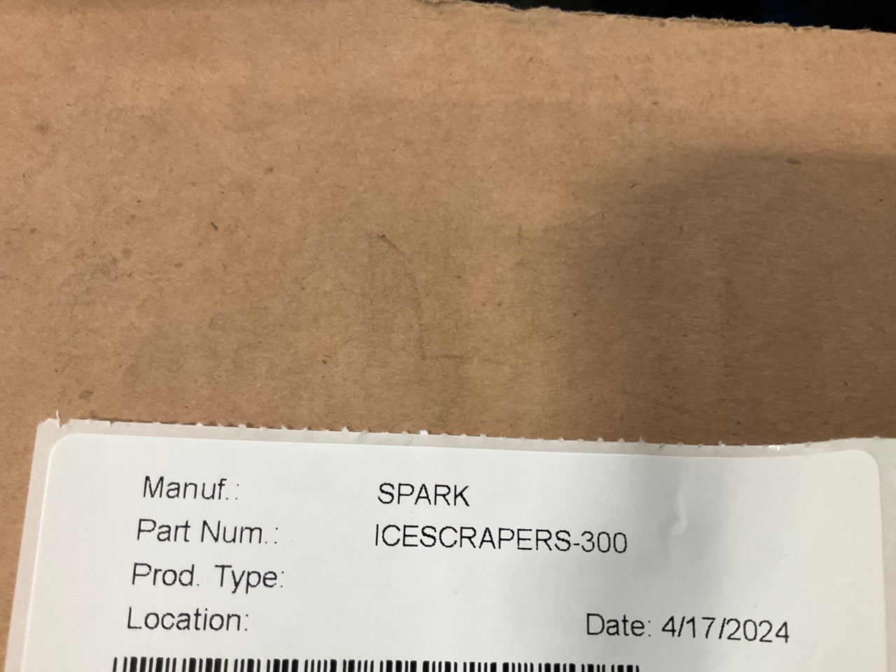 300 Pieces - WHOLESALE Pallet Of Ice Scrapers & Snow Brushes