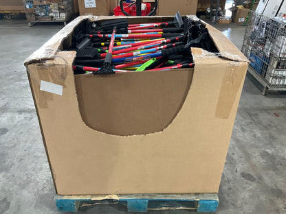 322 Pcs Total - Assorted Wholesale Mixed Ice Scrapers & Snow Brush Lot