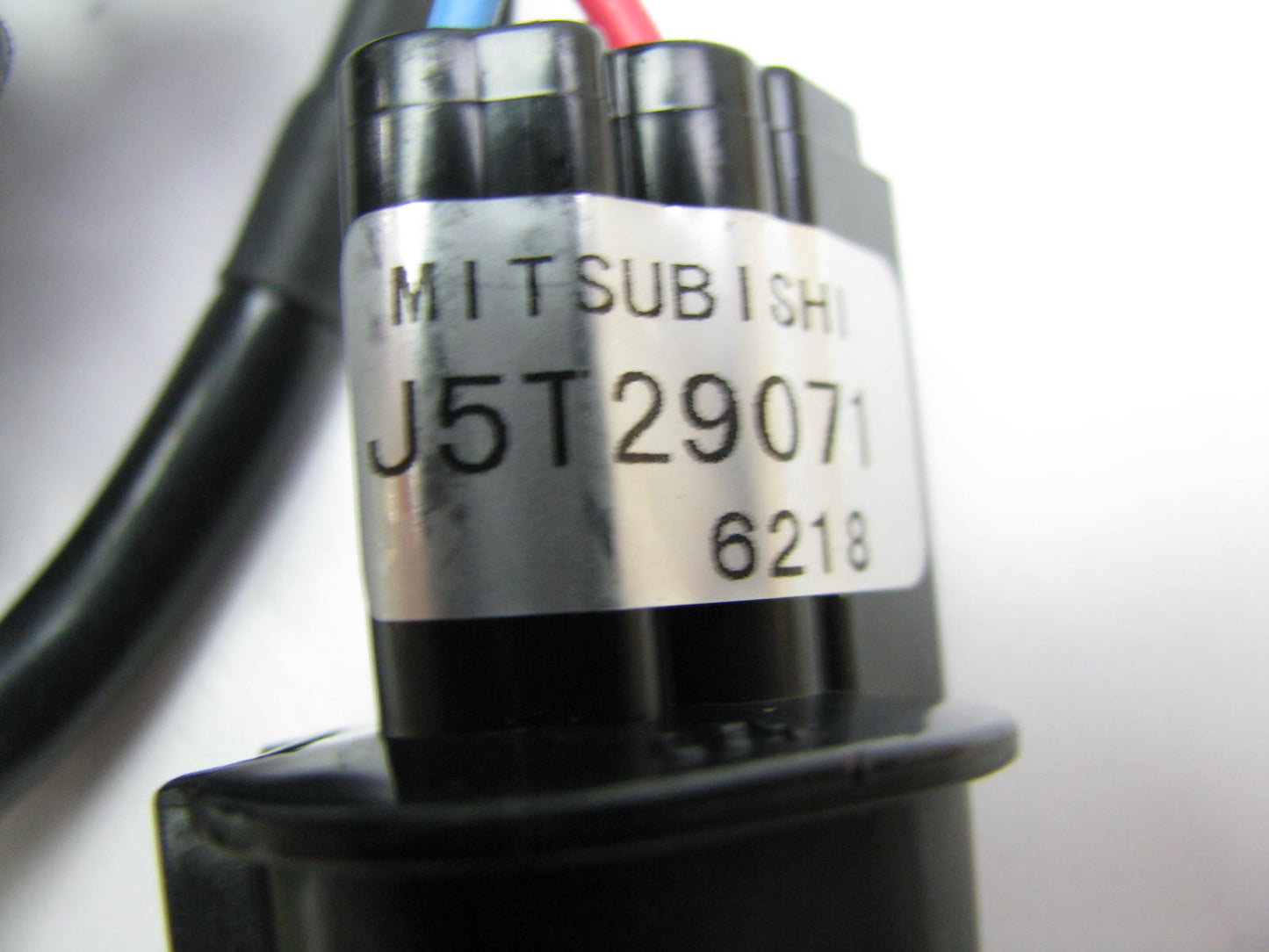 NEW OUT OF BOX J5T29071 Crankshaft Position Sensor For 96-98 Hyundai Sonata 3.0L