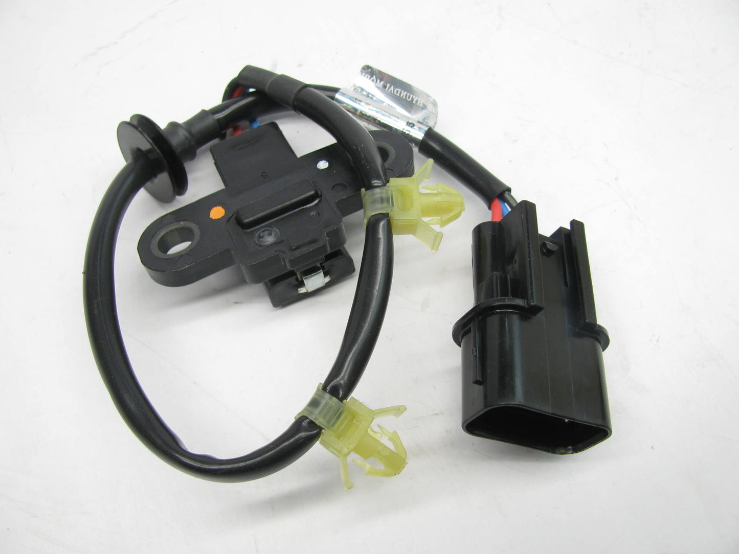 NEW OUT OF BOX J5T29171 Crankshaft Position Sensor For 96-98 Hyundai Sonata 2.0L