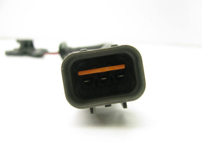 NEW - OUT OF BOX - OEM Mitsubishi J5T29172 Engine Camshaft Position Sensor