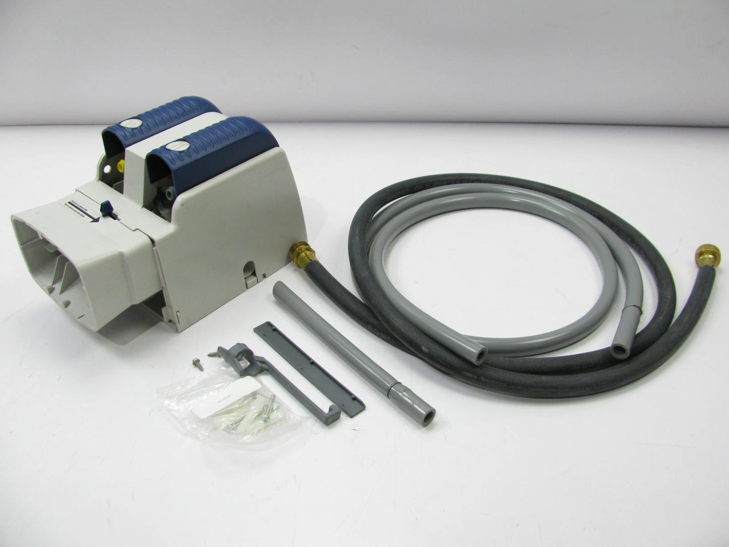 Jaws 9001 Wall Mounted Chemical Dispensing Mixing System Made By Canberra