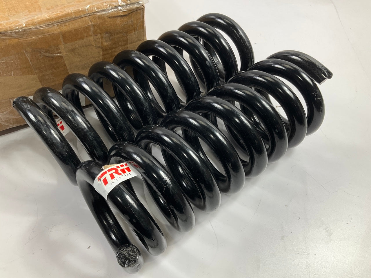 NEW - UNBOXED JCS1743T Front Coil Springs